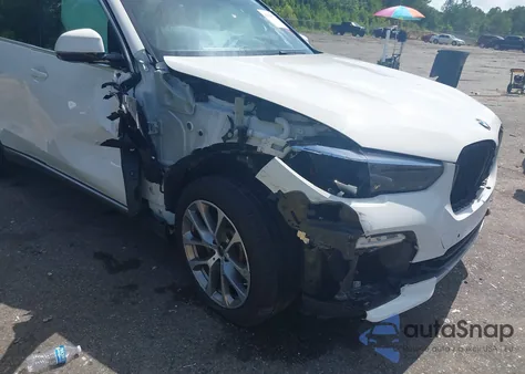 2020 BMW X5 Sdrive40I z USA, uszkodzony, nr VIN 5UXCR4C09L9C22141